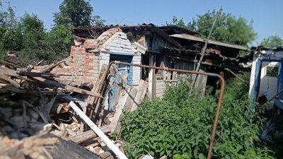 "Кордон у городах". Прикордонне село Попівка на Сумщині живе під постійними обстрілами армії РФ "Кордон у городах". Прикордонне село Попівка на Сумщині живе під постійними обстрілами армії РФ