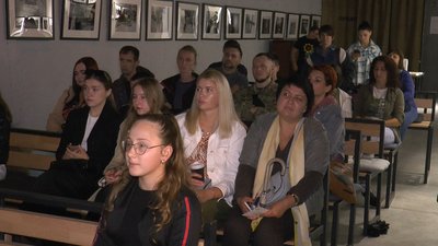 В Івано-Франківську поети та музиканти з Бучі презентували деокупована творчість В Івано-Франківську поети та музиканти з Бучі презентували деокупована творчість