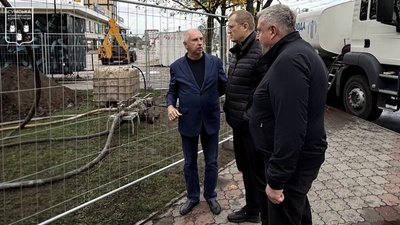 Колонки з водою у Сумах