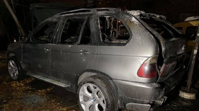 В Одесі громадському діячу спалили автівку: раніше на неї напали