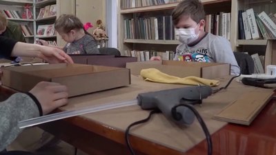 Створюють ігри разом з батьками: у Херсоні відкрили клуб ігрового дня для дітей Створюють ігри разом з батьками: у Херсоні відкрили клуб ігрового дня для дітей