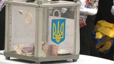 На підтримку ЗСУ. 14-річний саксофоніст з Генічеська розпочав на Івано-Франківщині благодійний тур На підтримку ЗСУ. 14-річний саксофоніст з Генічеська розпочав на Івано-Франківщині благодійний тур