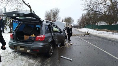 Впала електроопора: у ДТП на Черкащині отримав травми чоловік Впала електроопора: у ДТП на Черкащині отримав травми чоловік