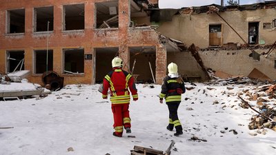 Рятувальниця Рятувальниця