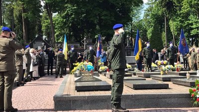 У Львові вшанували пам'ять Героїв України У Львові вшанували пам'ять Героїв України