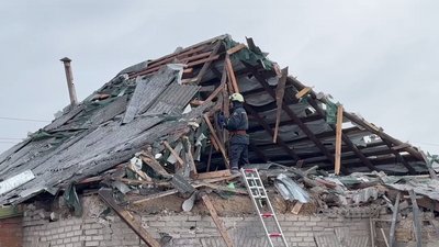 "Так шарахнуло, що я підлетіла": очевидці про ранковий авіаудар РФ по Запоріжжю 30 грудня "Так шарахнуло, що я підлетіла": очевидці про ранковий авіаудар РФ по Запоріжжю 30 грудня