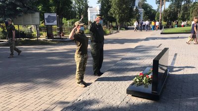 У Сумах відбулись урочистості з нагоди Дня Конституції (фото) У Сумах відбулись урочистості з нагоди Дня Конституції (фото)