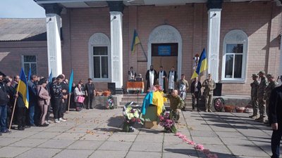 На Черкащині попрощалися із захисником України, який загинув на Донеччині