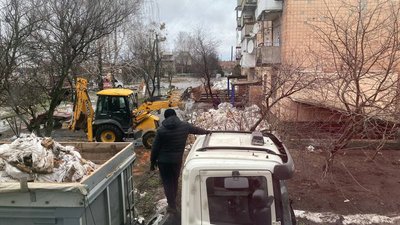У Макарові на фінальному етапі відновлення багатоповерхівки, яку зруйнували росіяни під час повномасштабного вторгнення