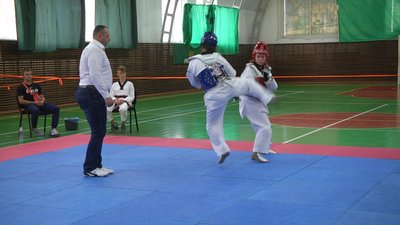 Змагалися з тхеквондо в дитячій юнацько-спортивній школі номер три - 10 дівчат та 38 хлопців. Фото: Суспільне Поділля Змагалися з тхеквондо в дитячій юнацько-спортивній школі номер три - 10 дівчат та 38 хлопців. Фото: Суспільне Поділля