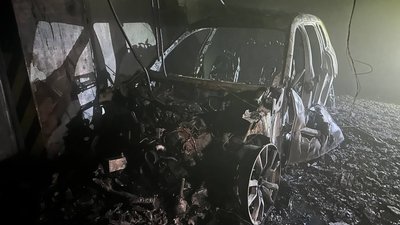 Спалений автомобіль