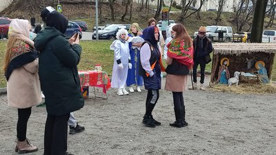 Просто неба. У Львові організували Святвечір для бездомних Просто неба. У Львові організували Святвечір для бездомних