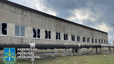 У Чугуєві російські окупанти обстріляли підприємство: загинув чоловік У Чугуєві російські окупанти обстріляли підприємство: загинув чоловік
