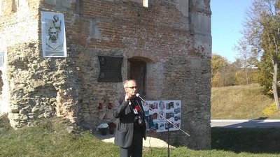 На Рівненщині відкрили меморіальну дошку скульптору Томашу Оскару Сосновському
