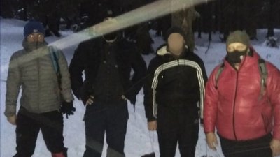 Прикарпатські рятувальники допомогли заблукалому в Карпатах туристу з Херсона