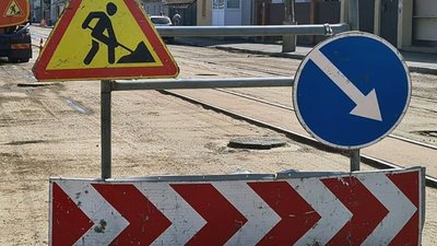 В Одесі ремонтують дорогу на вулиці Мечникова