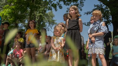 Відволіктися від війни. У Дніпрі влаштували свято для дітей-переселенців