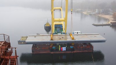 Плавкран "Захарій" завершує роботу на будівництві мосту через Дніпро у Запоріжжі Плавкран "Захарій" завершує роботу на будівництві мосту через Дніпро у Запоріжжі
