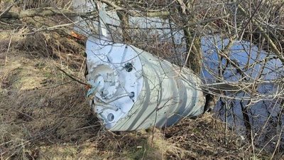 На Львівщині за 400 метрів від житлових будинків виявили уламки ракети, яка не здетонувала