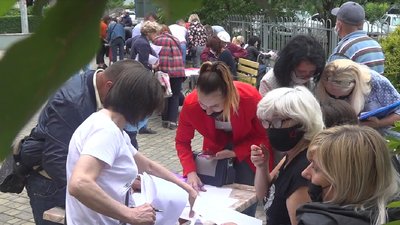 У Тернополі біля центру зайнятості утворилися черги з підприємців У Тернополі біля центру зайнятості утворилися черги з підприємців