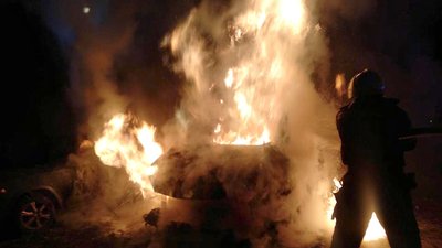 У Миколаєві горів мікроавтобус