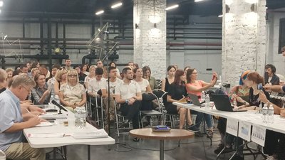 У Запоріжжі відбулися громадські слухання щодо корегування Програми поетапного зниження викидів У Запоріжжі відбулися громадські слухання щодо корегування Програми поетапного зниження викидів