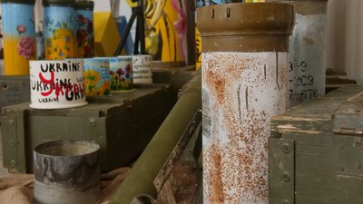 "Дизайн Перемоги". У Кривому Розі відкрилася виставка розписаних воєнних артефактів "Дизайн Перемоги". У Кривому Розі відкрилася виставка розписаних воєнних артефактів