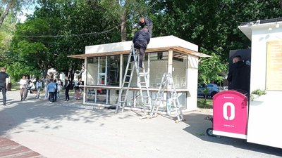 МАФи у Запоріжжі: невідомі встановити декілька нових кіосків на площі Маяковського