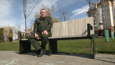 Від вертольотів до дронів. Військовий льотчик Юрій Сметанський навчає бійців керувати безпілотниками Від вертольотів до дронів. Військовий льотчик Юрій Сметанський навчає бійців керувати безпілотниками