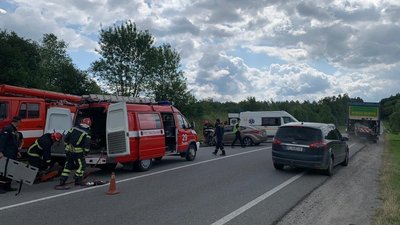 У ДТП на Львівщині загинув водій та травмовано пасажира