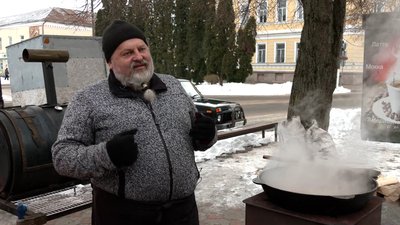 Годують людей шашликом та пловом: історія сім’ї Дегтярів, які переїхали з Луганщини на Новгород-Сіверщину