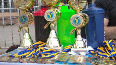 У Франківську влаштували богатирські забави до Дня молоді