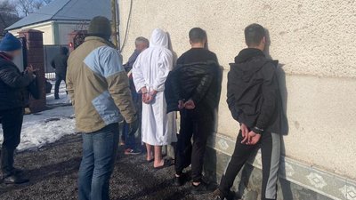 П'ятьох закарпатців судитимуть за продаж метамфетаміну й канабісу