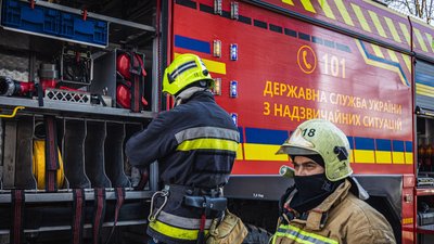 Літня жінка вчинила самогубство: у поліції розповіли попередні дані щодо загибелі жительки Салтівки Літня жінка вчинила самогубство: у поліції розповіли попередні дані щодо загибелі жительки Салтівки