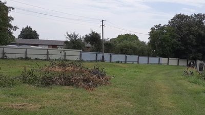 На кладовищі визначили місце для перепоховання радянських воїнів. На кладовищі визначили місце для перепоховання радянських воїнів.