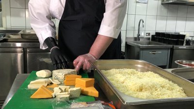 Близько 230 вакансій. Як працює програма працевлаштування людей із протезами у Львові