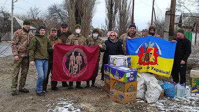 Тернопільські волонтери відвезли військовим три тонни допомоги