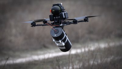 Атака на прикордоння Чернігівщини: РФ FPV-дроном на оптоволокні поцілили в будинок
