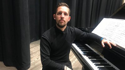 "Хочеться відійти від строгої академічності" — художній керівник ансамблю "Солісти філармонії" "Хочеться відійти від строгої академічності" — художній керівник ансамблю "Солісти філармонії"