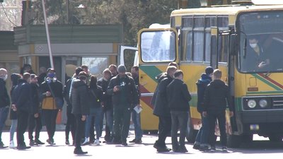 Близько 1700 українців повернулись додому через КПП «Тиса» Близько 1700 українців повернулись додому через КПП «Тиса»