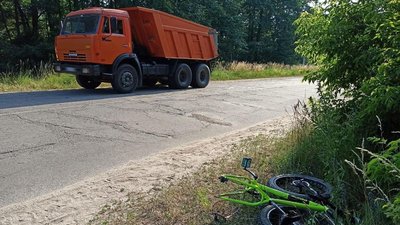 Велосипедисти отримали травми у двох ДТП на Житомирщині Велосипедисти отримали травми у двох ДТП на Житомирщині
