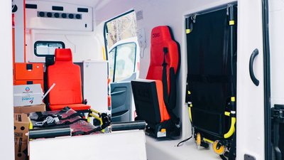 В одній з лікарень Дніпропетровщини з’явилась ”швидка” з гінекологічною бригадою В одній з лікарень Дніпропетровщини з’явилась ”швидка” з гінекологічною бригадою