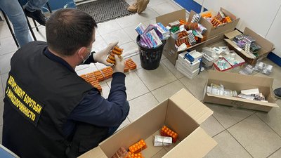 З аптечної мережі Харкова вилучили наркотичних препаратів на 2 мільйони гривень З аптечної мережі Харкова вилучили наркотичних препаратів на 2 мільйони гривень