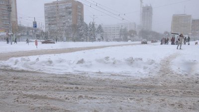 Проблеми з транспортом: як Черкащина справляється з наслідками снігопадів Проблеми з транспортом: як Черкащина справляється з наслідками снігопадів