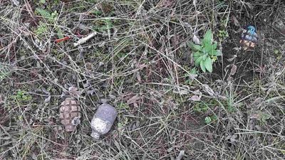 На Дніпропетровщині піротехніки тричі долучались до знищення застарілих боєприпасів На Дніпропетровщині піротехніки тричі долучались до знищення застарілих боєприпасів