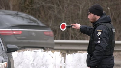 На виїздах з Рівного встановили блокпости