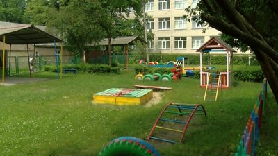 Два луцьких дитсадка, які закрили на карантин через COVID – 19, відкриють до кінця тижня Два луцьких дитсадка, які закрили на карантин через COVID – 19, відкриють до кінця тижня