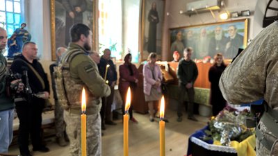 У Херсоні попрощалися із загиблим бійцем бригади ТРО Сергієм Мігілєм У Херсоні попрощалися із загиблим бійцем бригади ТРО Сергієм Мігілєм
