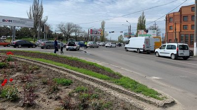 В Одесі через ремонт дороги утворився затор В Одесі через ремонт дороги утворився затор