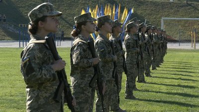Курсанти Харківського університету повітряних сил складали присягу Курсанти Харківського університету повітряних сил складали присягу